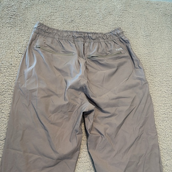 Vuori Men's Train Tech Pant Taupe Jogger Pants Size M Sport workout - Picture 6 of 8